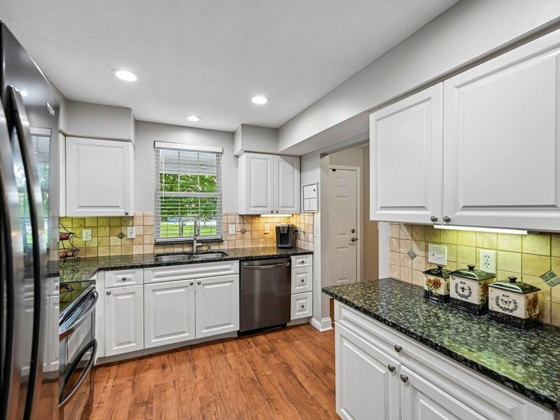 6423 Upper Lake Circle , Westerville, OH 43082 Photo 22