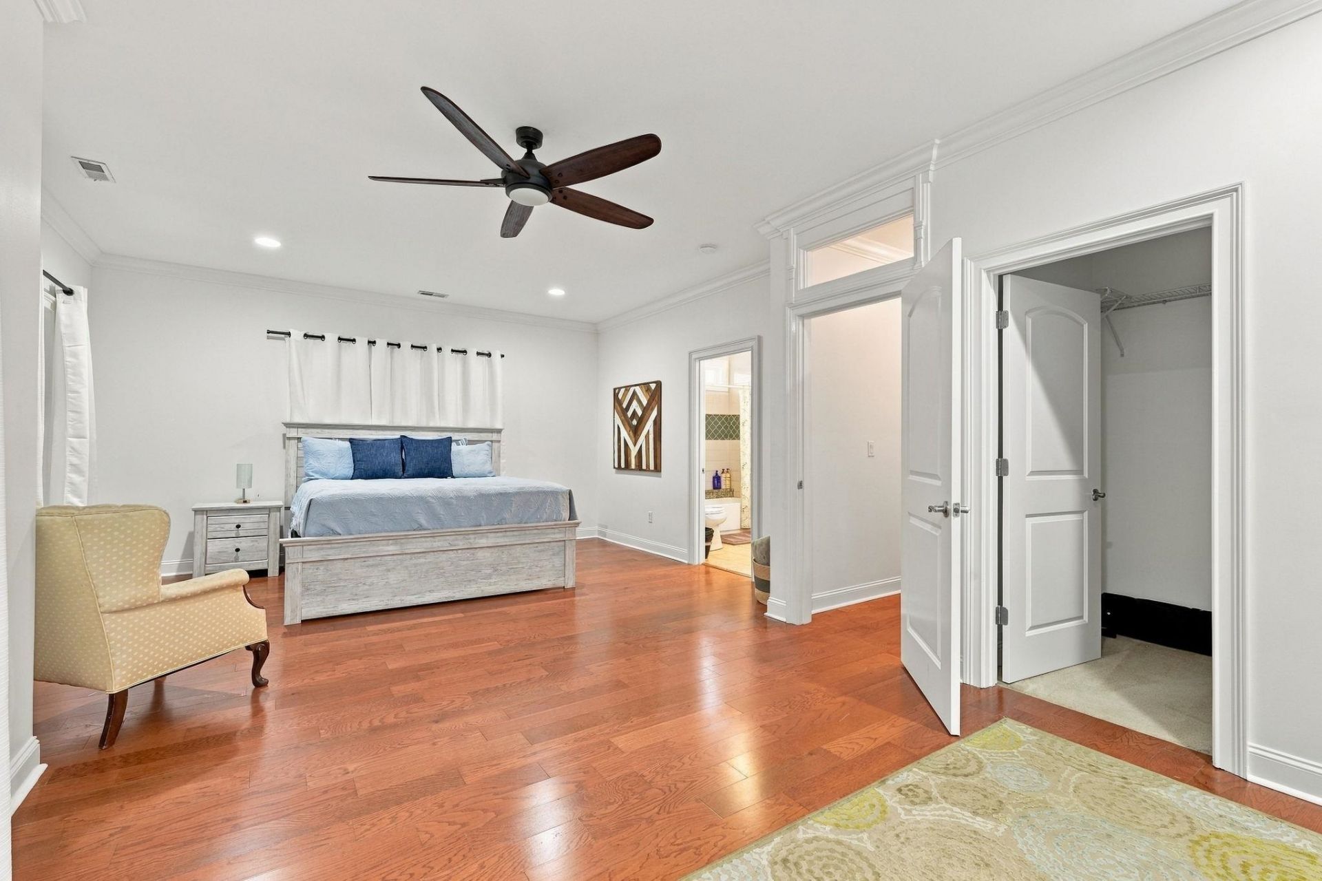 587 Sunnyside Ave. Photo 12