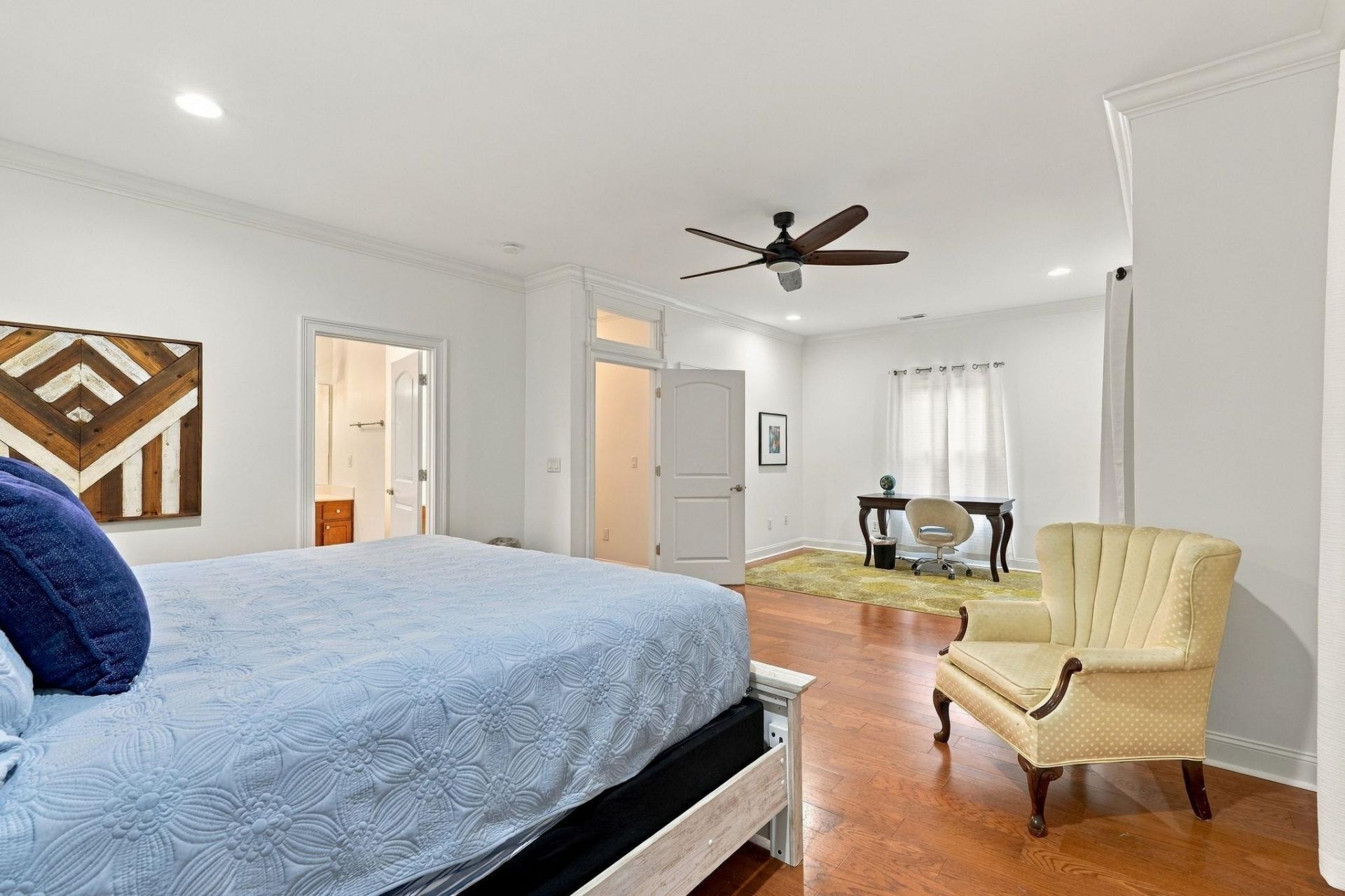 587 Sunnyside Ave. Photo 15