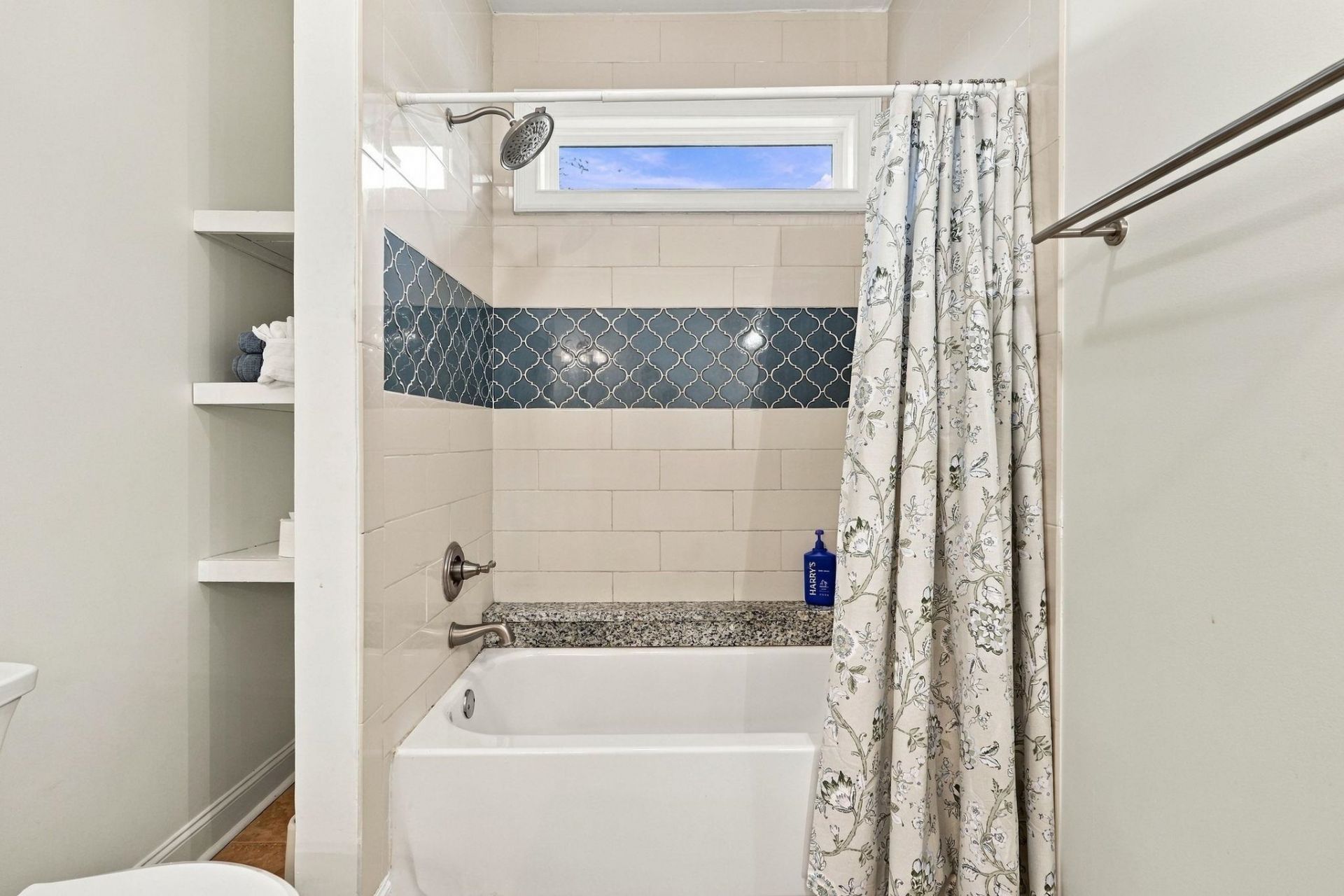 587 Sunnyside Ave. Photo 18