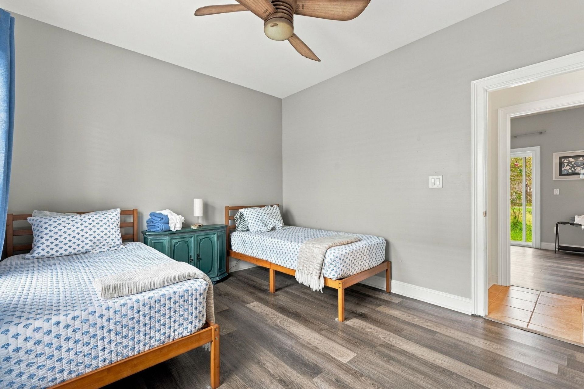 587 Sunnyside Ave. Photo 25