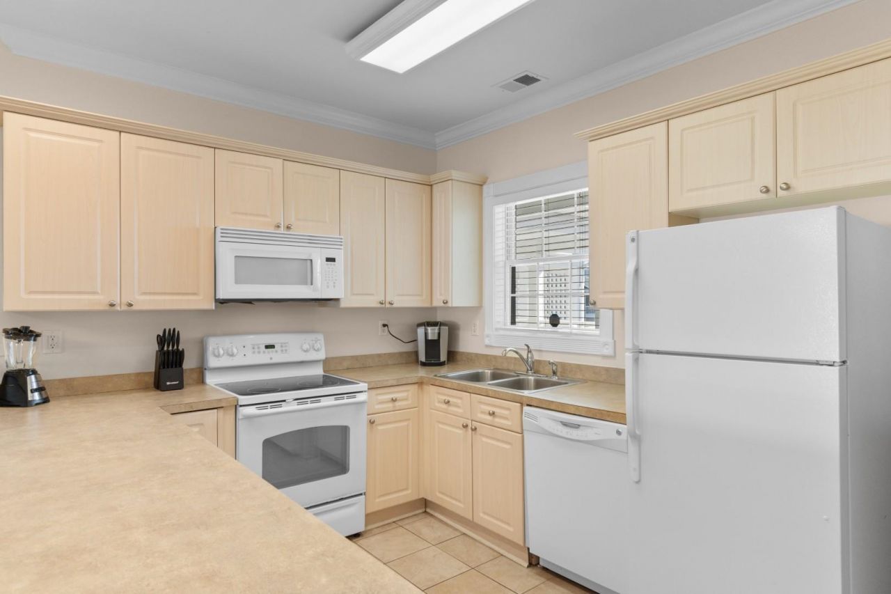 4812 Magnolia Lake Dr. Photo 8