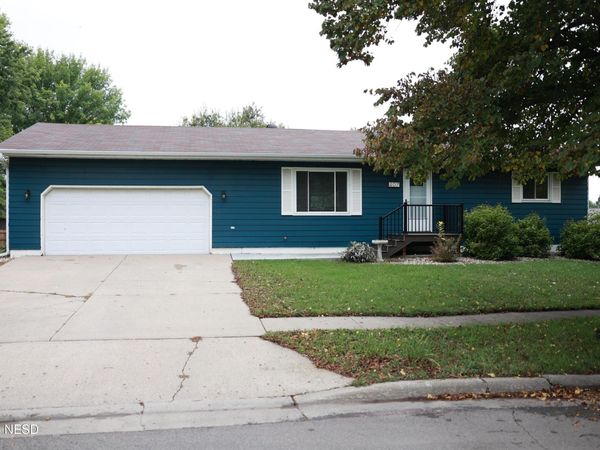 407 HERZOG DRIVE, Watertown, SD 57201