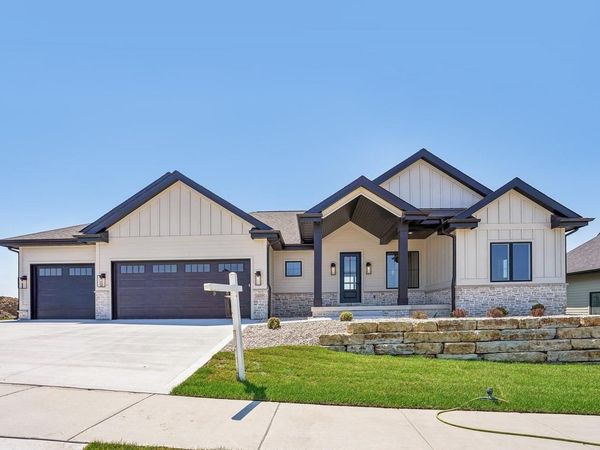 1409 Yeske Drive, Waunakee, WI 53597