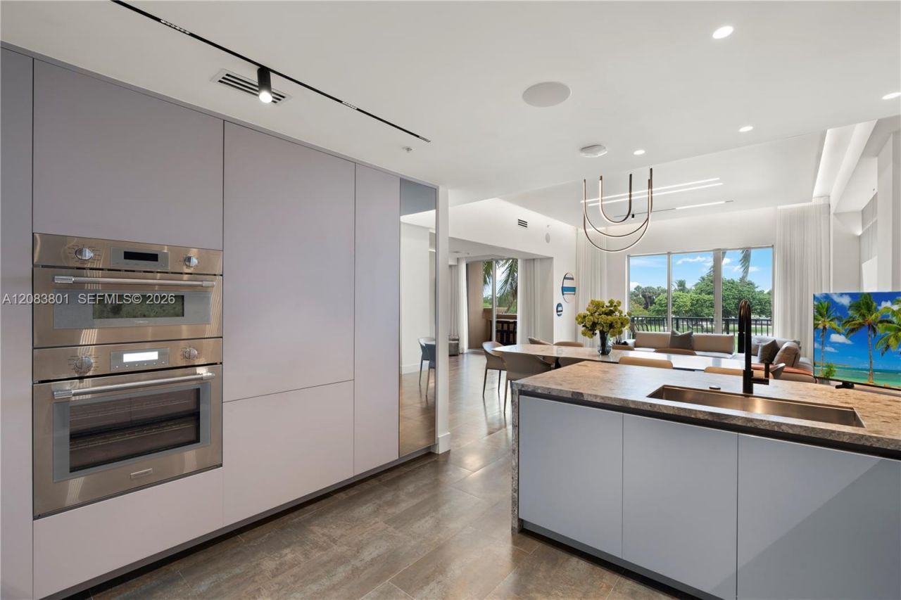 3501 N Ocean Dr, Unit V5, Hollywood, FL 33019 Photo