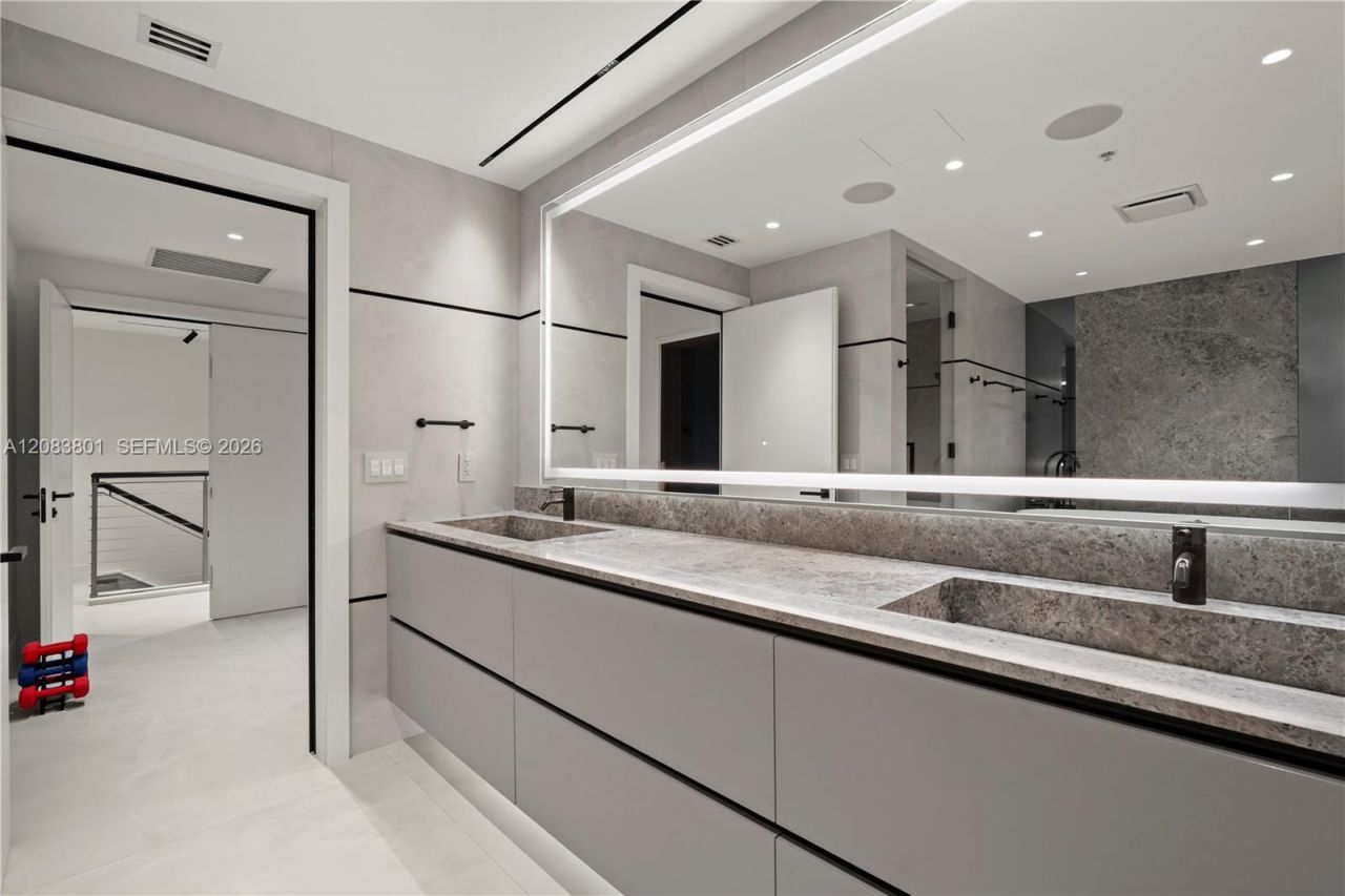 3501 N Ocean Dr, Unit V5, Hollywood, FL 33019 Photo