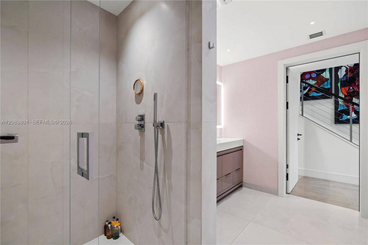 3501 N Ocean Dr, Unit V5, Hollywood, FL 33019 Photo