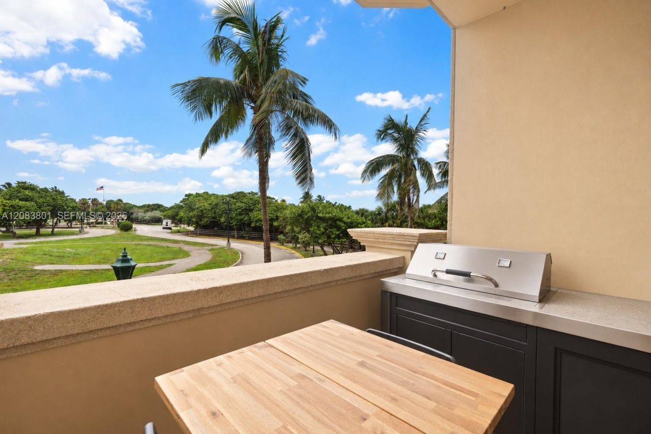 3501 N Ocean Dr, Unit V5, Hollywood, FL 33019 Photo