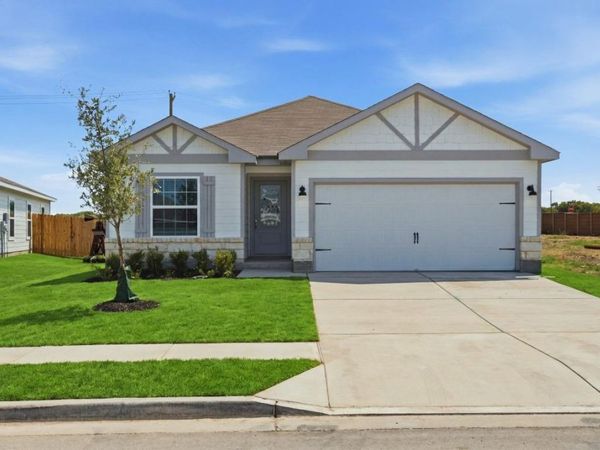 217 W Luna Blue LN, Jarrell, TX 76537