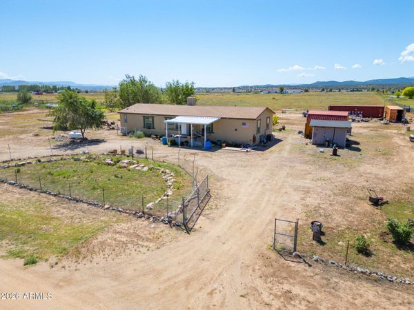 2575 W ANNIE Road, Paulden, AZ 86334