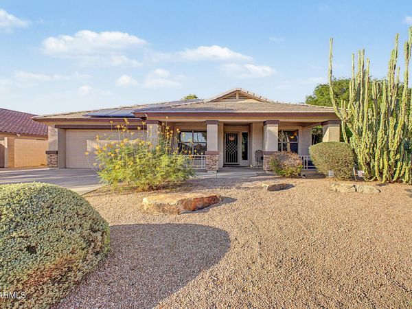 2070 E FAIRVIEW Street, Chandler, AZ 85225