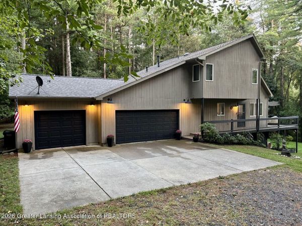 8471 Clark Road, East Lansing, MI 48823