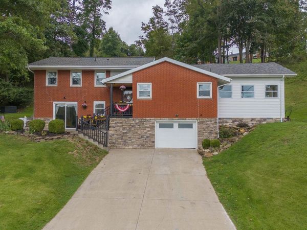 428 Sycamore Drive, Bridgeport, WV 26330