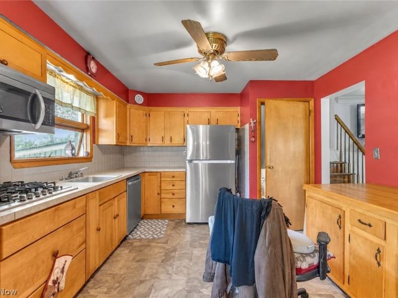 4146 Barclay Messerly Road, Southington, OH 44470 Photo 4