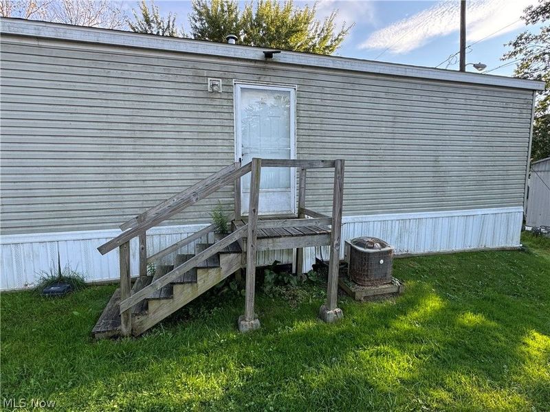 6301 Sue Lynn Drive, Ravenna, OH 44266 Photo 9