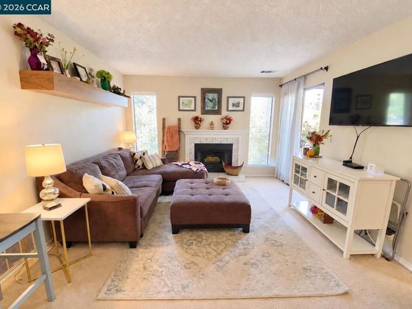161 Village Pl, Martinez, CA 94553