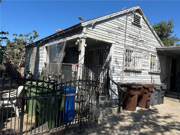 797 E Pine, Compton, CA 90221