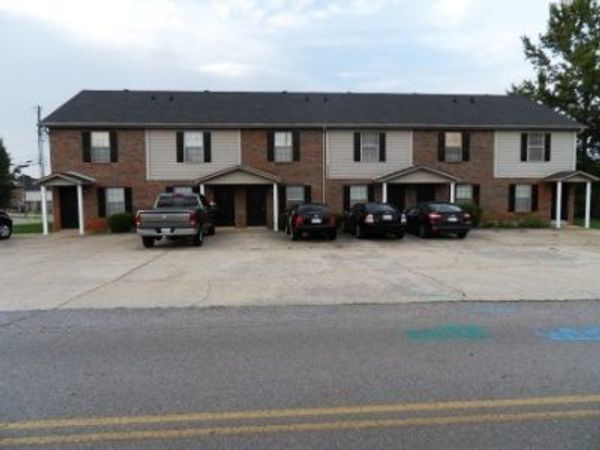 2455 W Wilson Rd , Unit 4, Clarksville, TN 37043