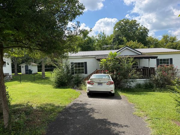 196 County Road 890 , Etowah, TN 37331
