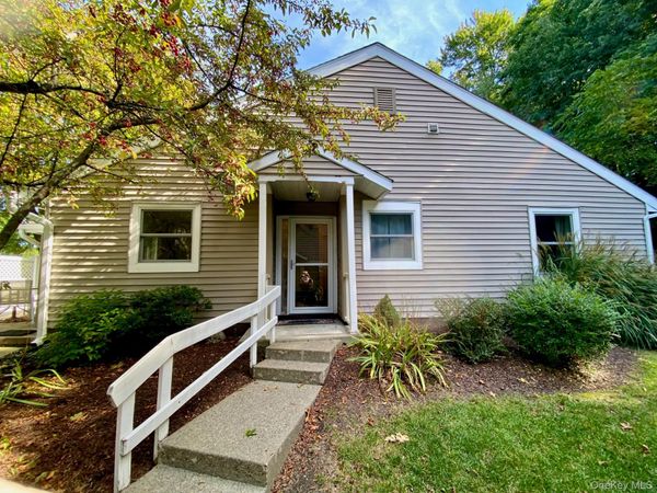 19 ALDEN Terrace, Millbrook, NY 12545