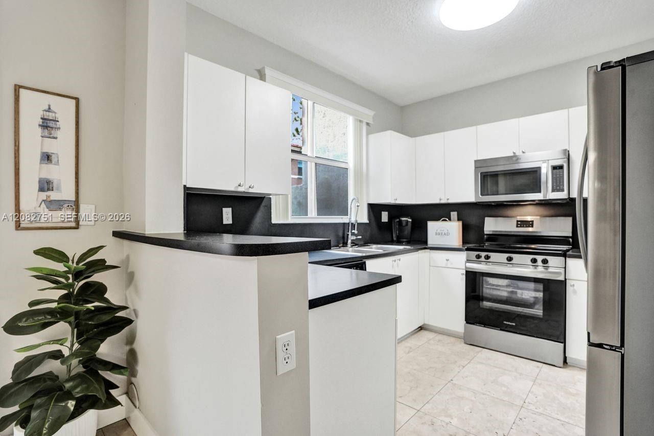 220 Riverwalk Cir, Sunrise, FL 33326 Photo