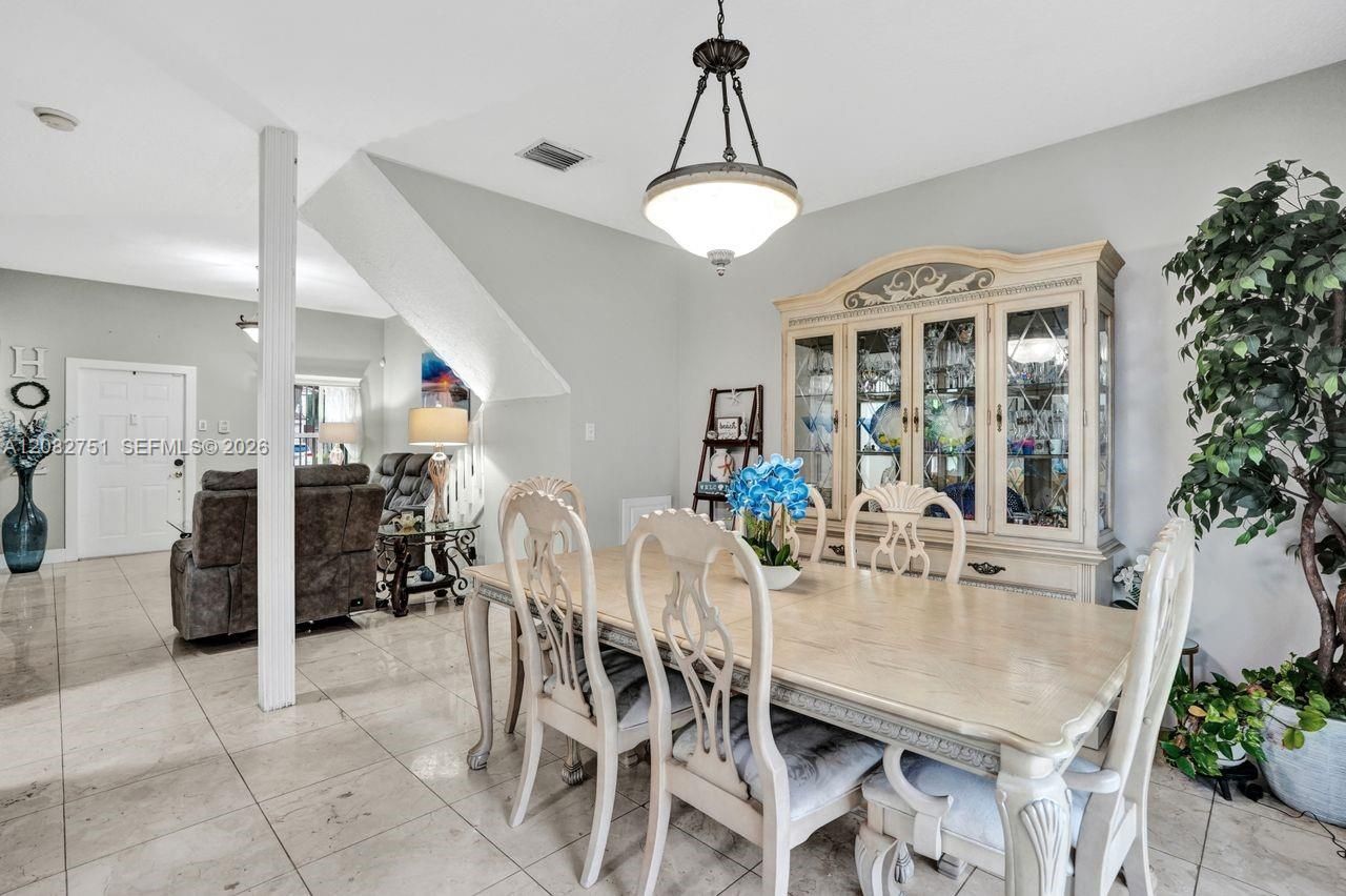220 Riverwalk Cir, Sunrise, FL 33326 Photo