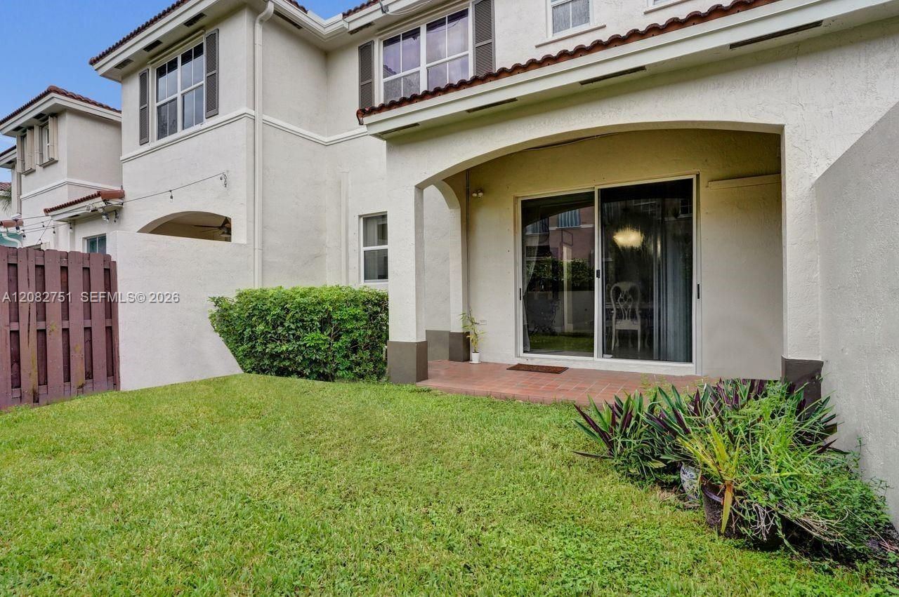 220 Riverwalk Cir, Sunrise, FL 33326 Photo