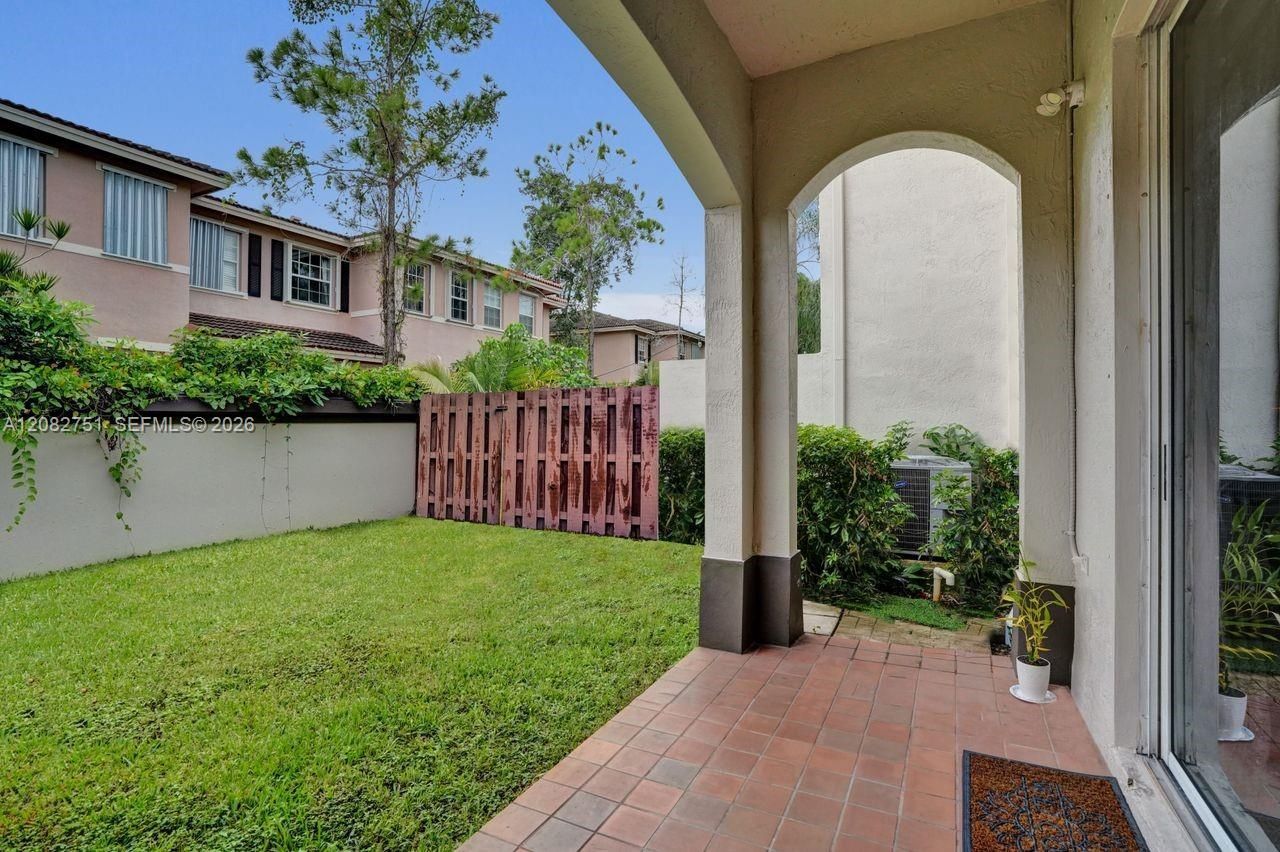 220 Riverwalk Cir, Sunrise, FL 33326 Photo