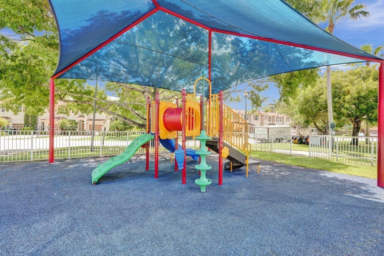 220 Riverwalk Cir, Sunrise, FL 33326 Photo