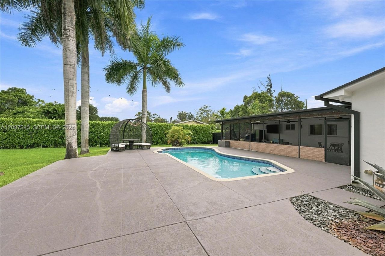 13402 SW 29th St, Davie, FL 33330 Photo