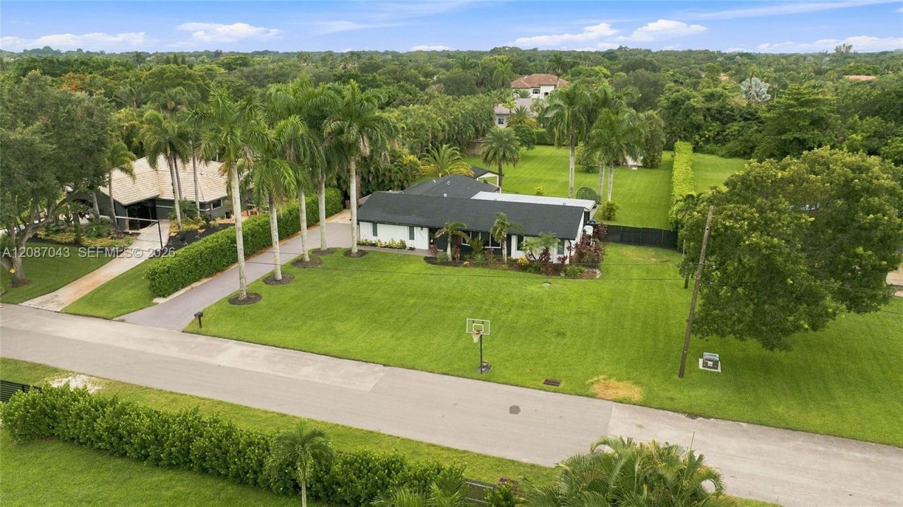 13402 SW 29th St, Davie, FL 33330 Photo