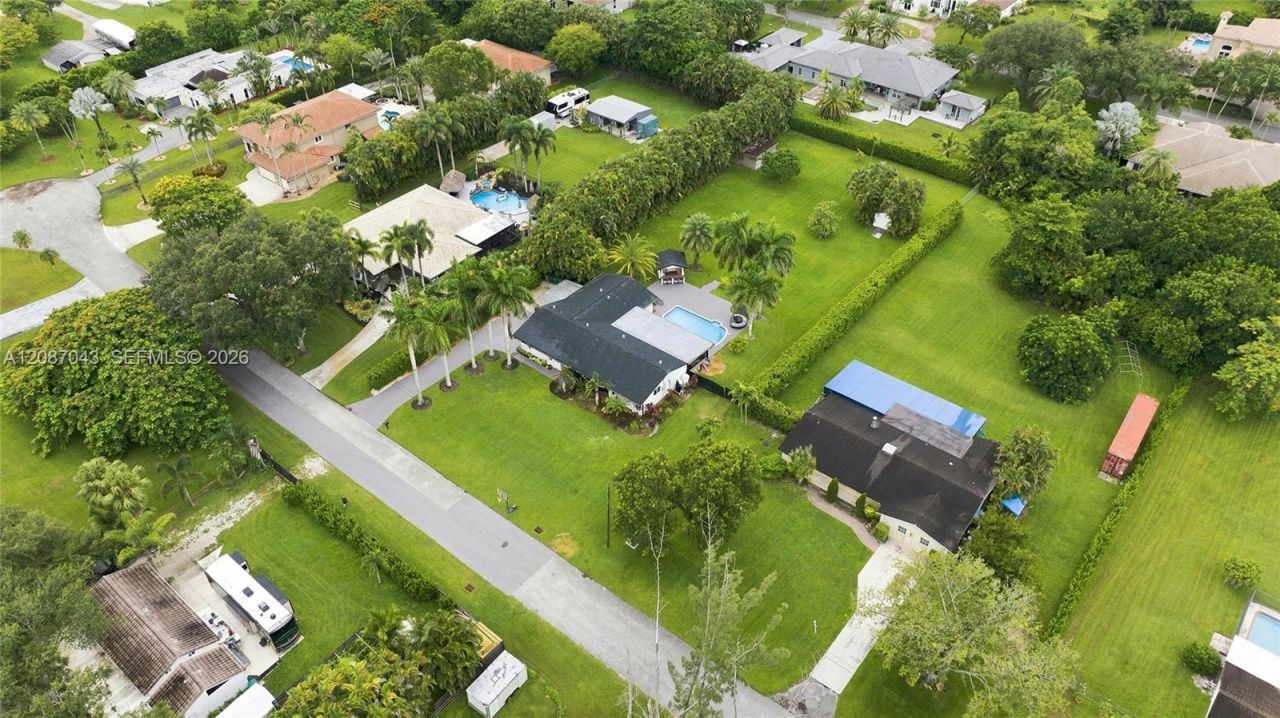 13402 SW 29th St, Davie, FL 33330 Photo