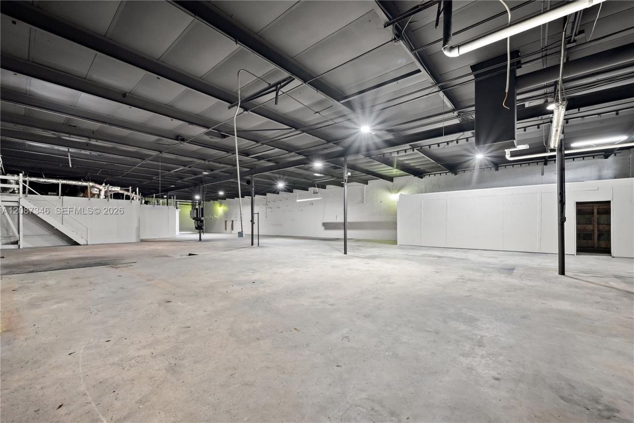 1050 E 24th St, Hialeah, FL 33013 Photo