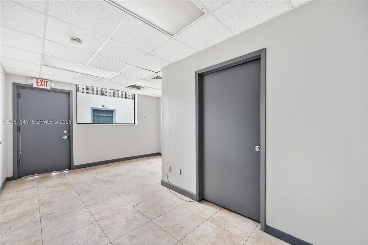 1050 E 24th St, Hialeah, FL 33013 Photo