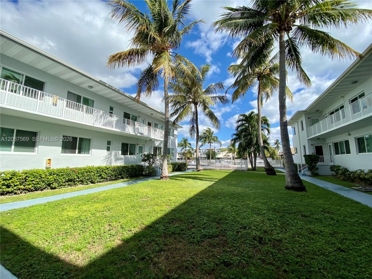 7207 Bay Dr, Unit 9, Miami Beach, FL 33141 Photo