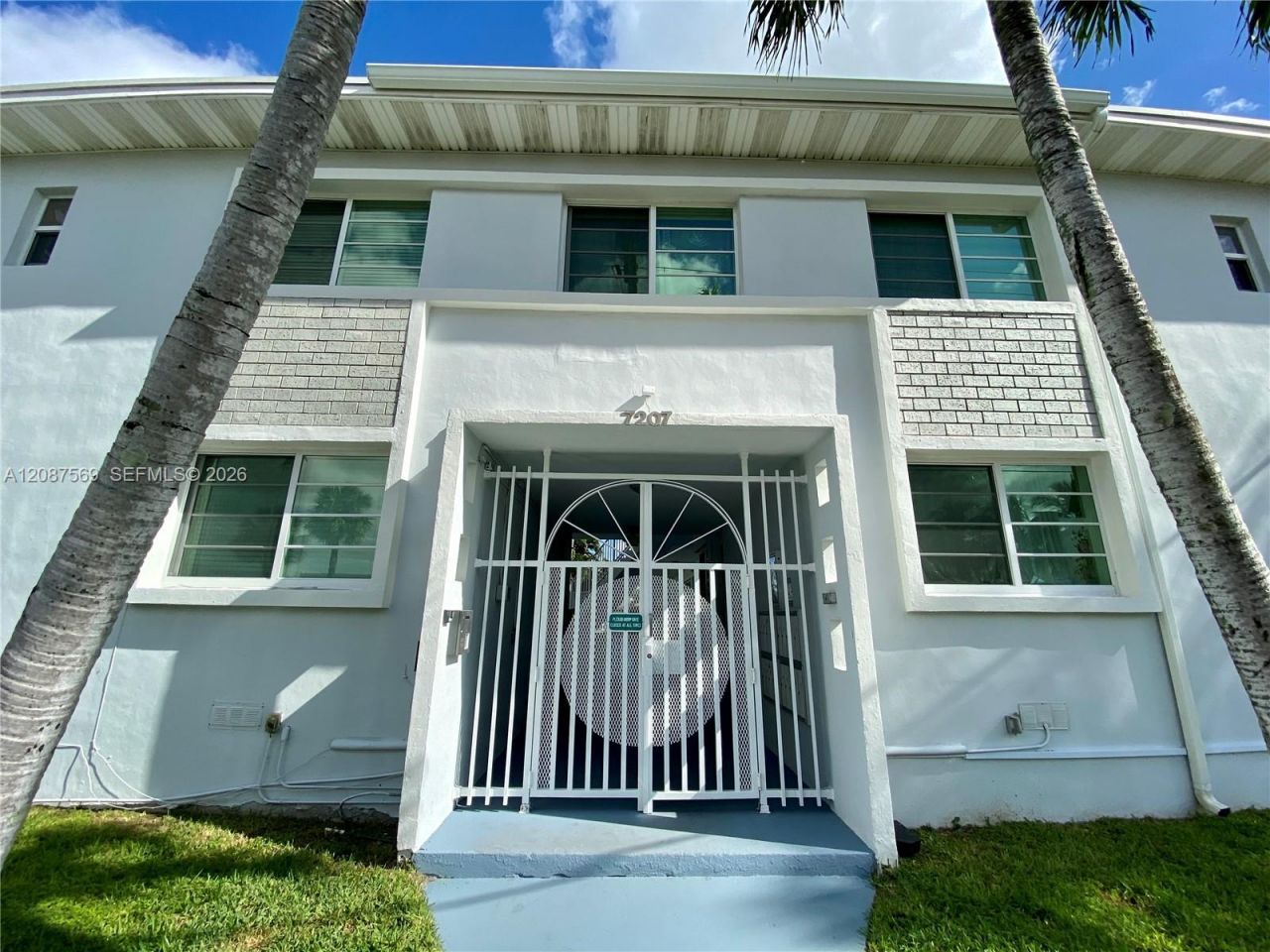 7207 Bay Dr, Unit 9, Miami Beach, FL 33141 Photo
