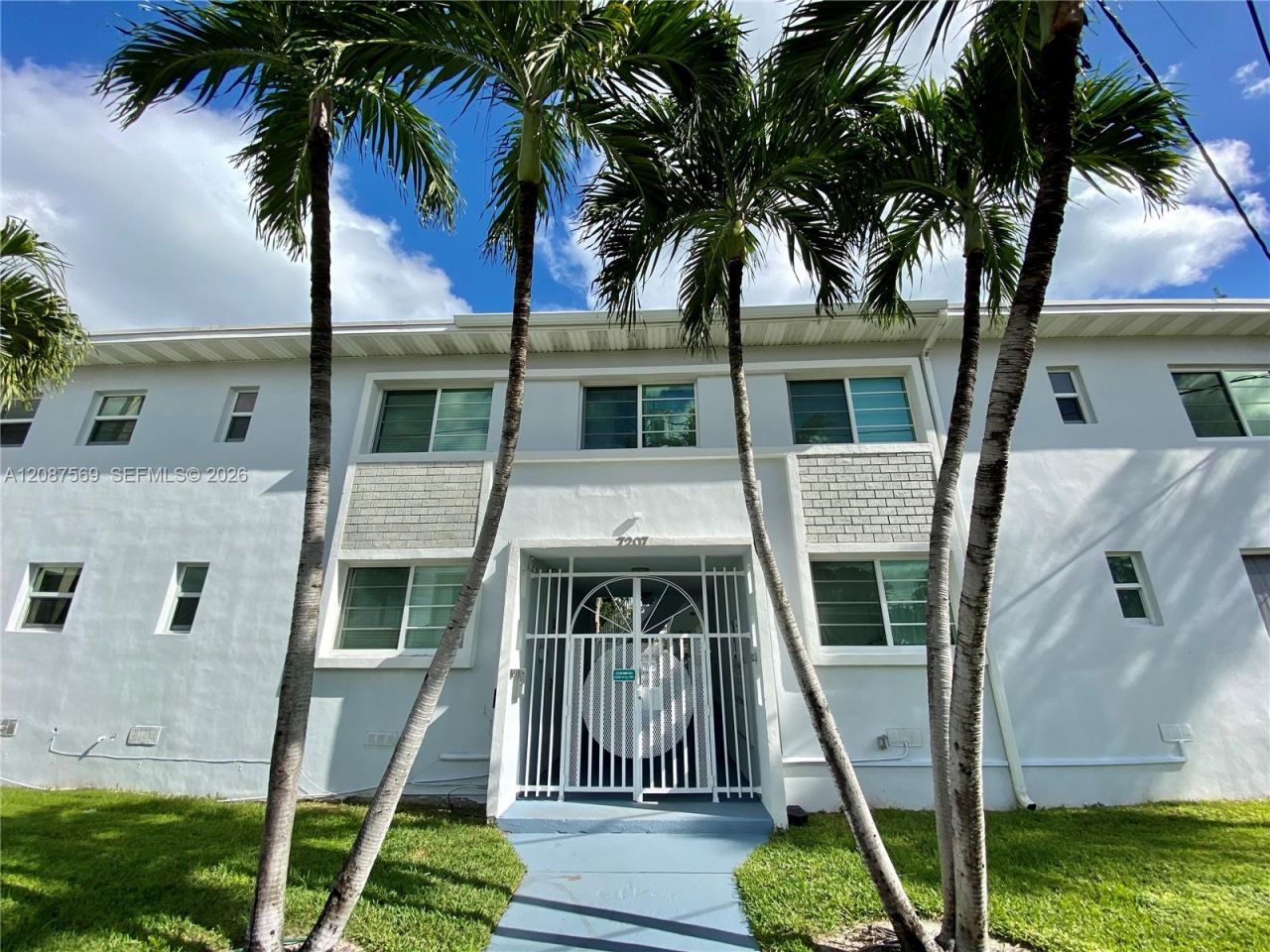 7207 Bay Dr, Unit 9, Miami Beach, FL 33141 Photo