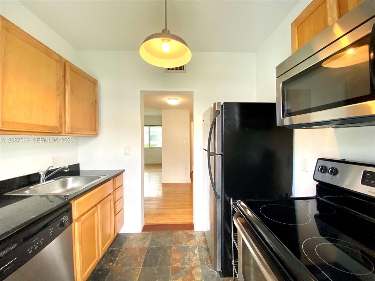 7207 Bay Dr, Unit 9, Miami Beach, FL 33141 Photo