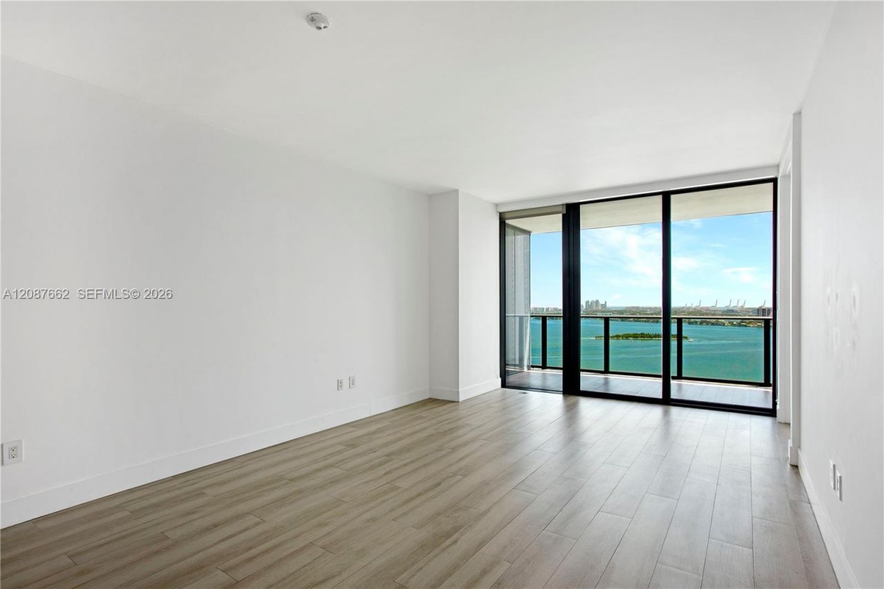 650 NE 32nd St, Unit 2802, Miami, FL 33137 Photo