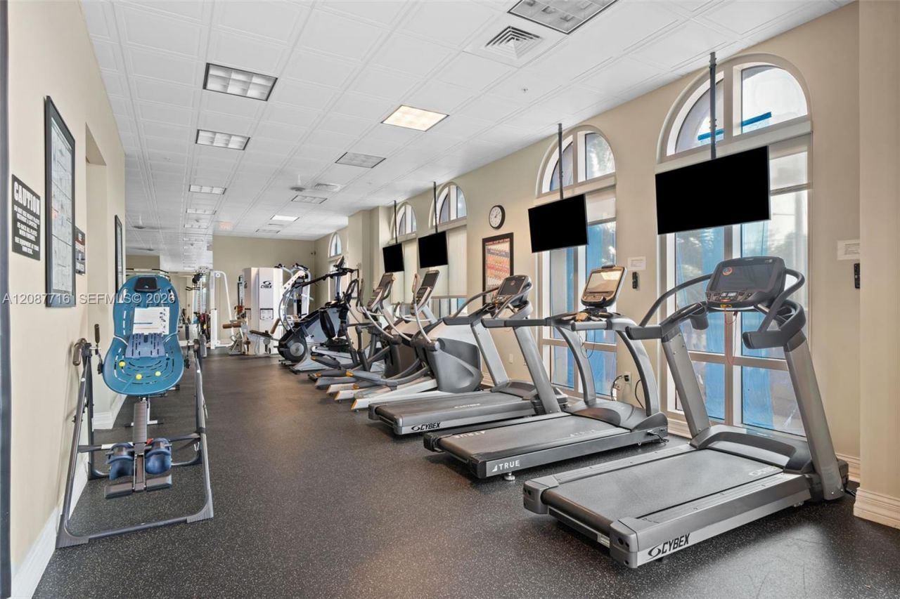3415 N Ocean Dr, Unit 204, Hollywood, FL 33019 Photo