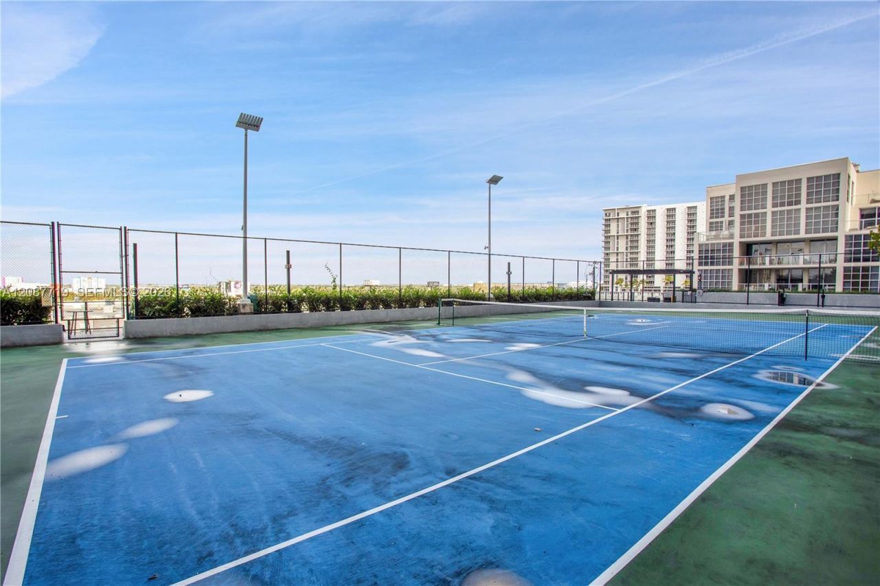 121 NE 34th St, Unit L202, Miami, FL 33137 Photo