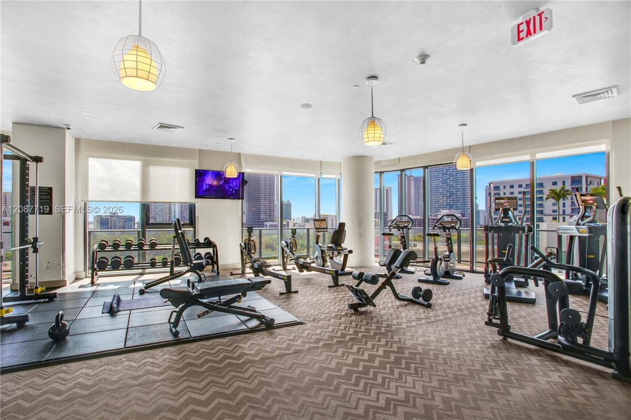 121 NE 34th St, Unit L202, Miami, FL 33137 Photo