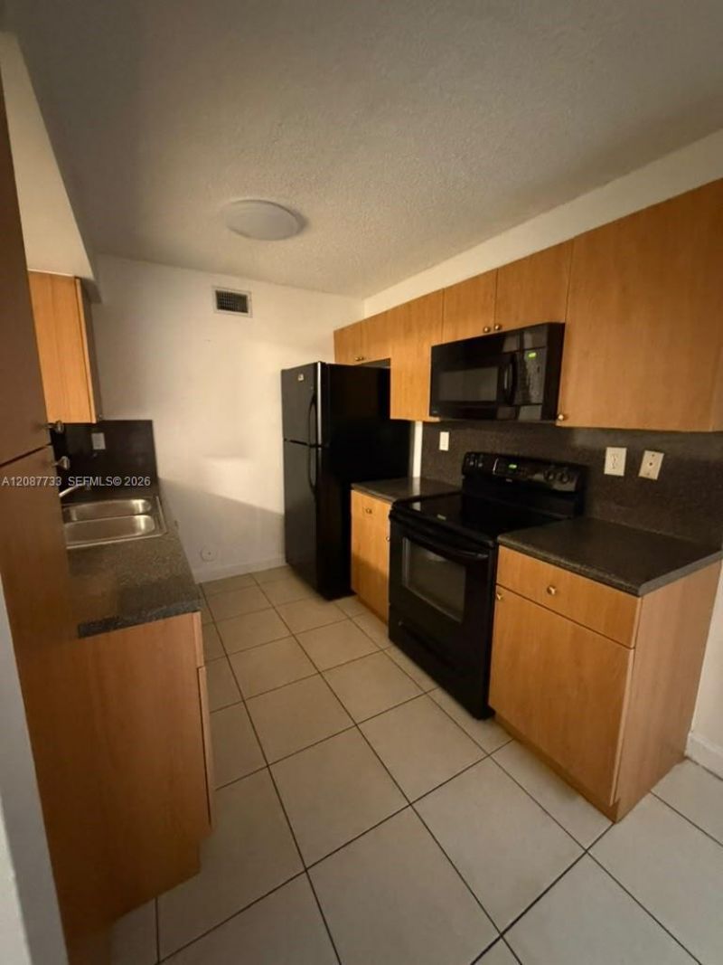4746 NW 97th Pl, Unit 216, Doral, FL 33178 Photo