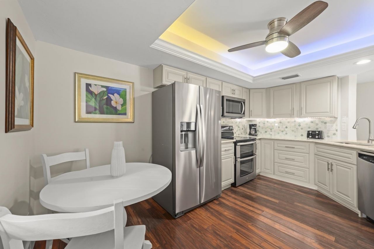 592 Beachwalk Circle, Unit 105, Naples, FL 34108 Photo