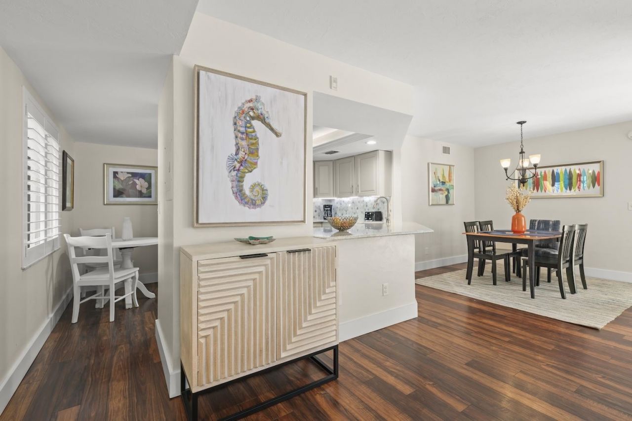 592 Beachwalk Circle, Unit 105, Naples, FL 34108 Photo