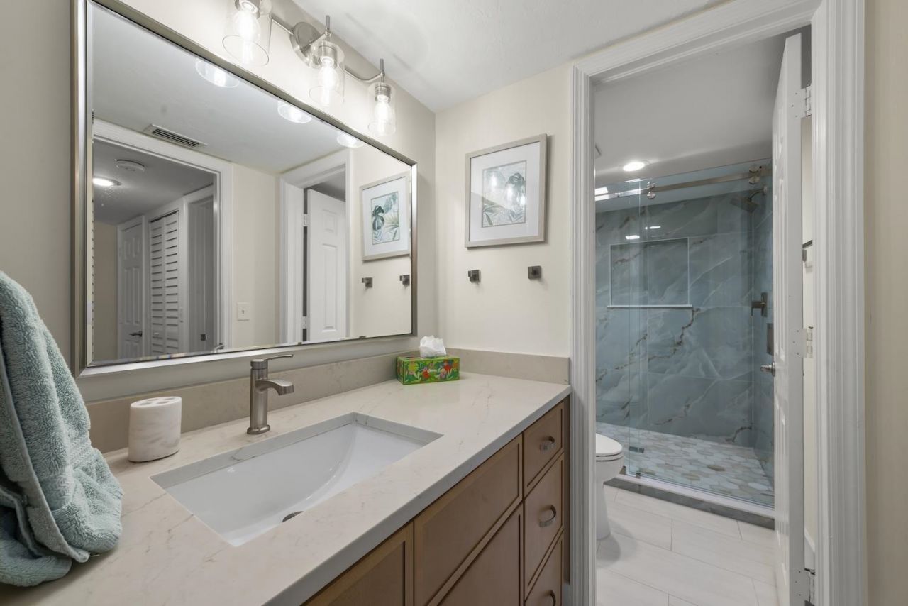 592 Beachwalk Circle, Unit 105, Naples, FL 34108 Photo