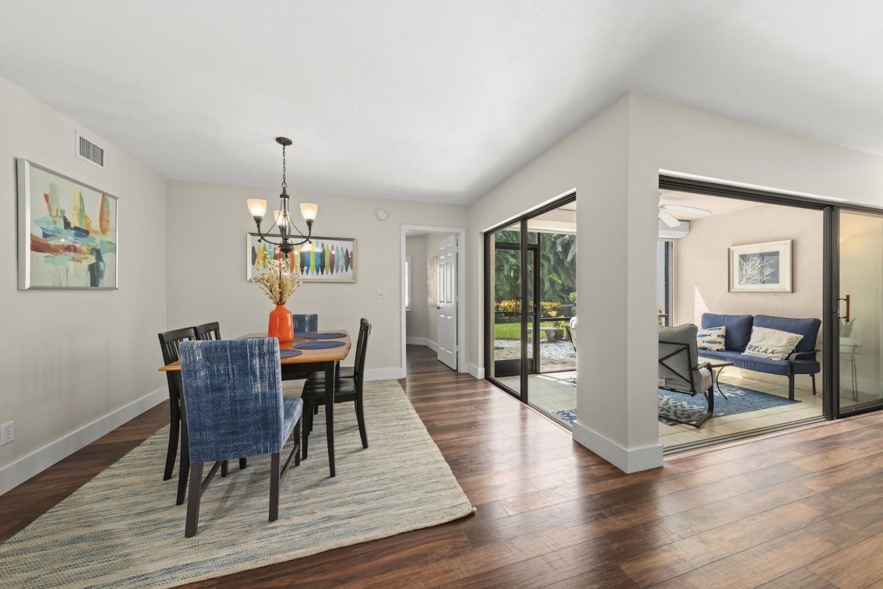 592 Beachwalk Circle, Unit 105, Naples, FL 34108 Photo
