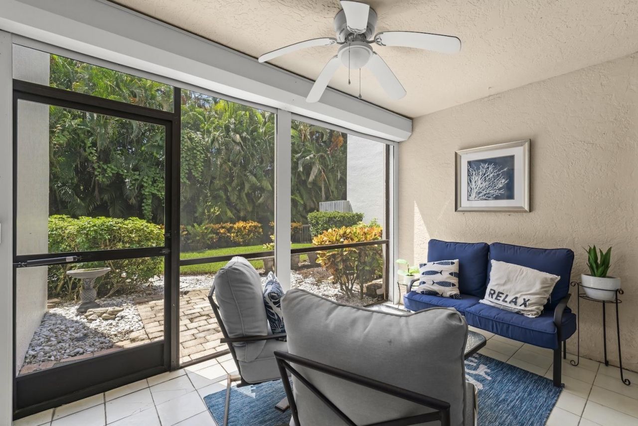 592 Beachwalk Circle, Unit 105, Naples, FL 34108 Photo