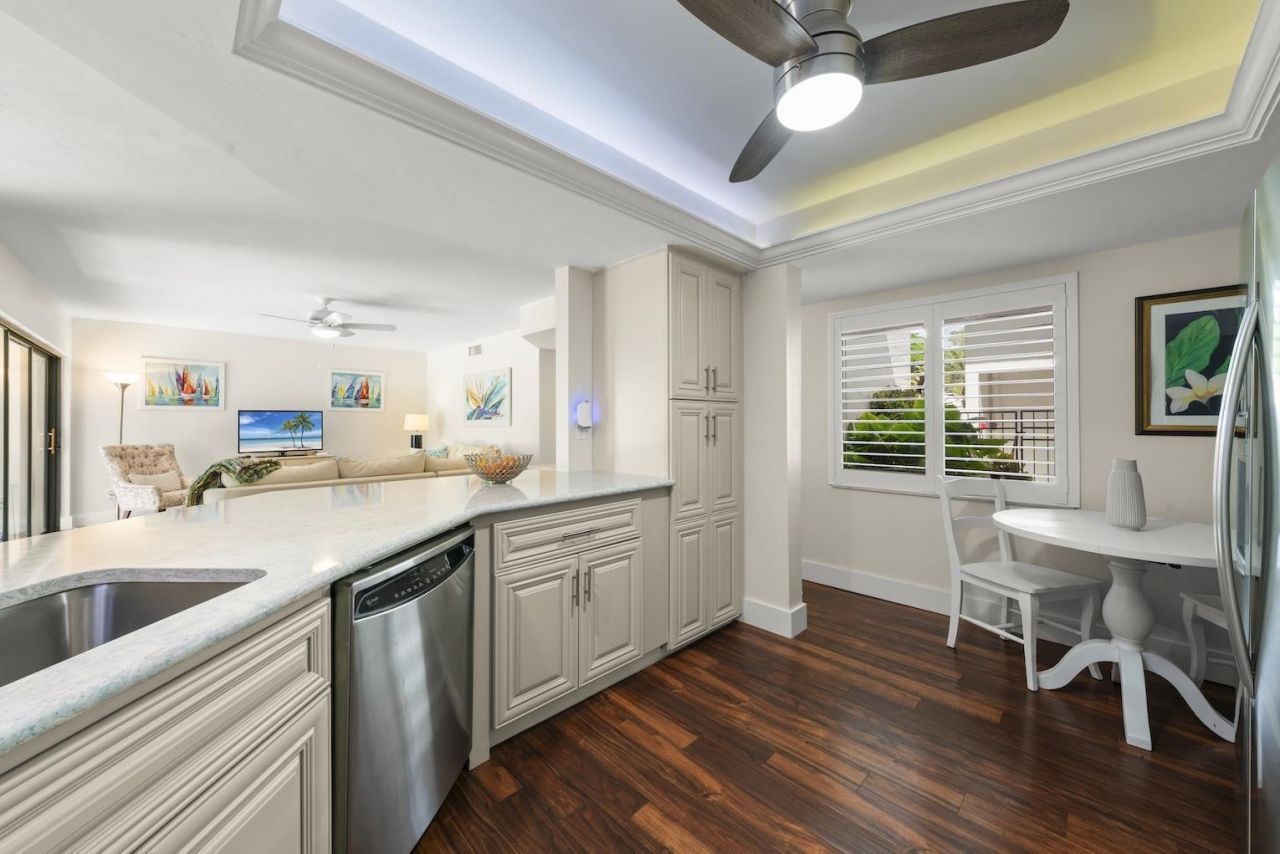 592 Beachwalk Circle, Unit 105, Naples, FL 34108 Photo