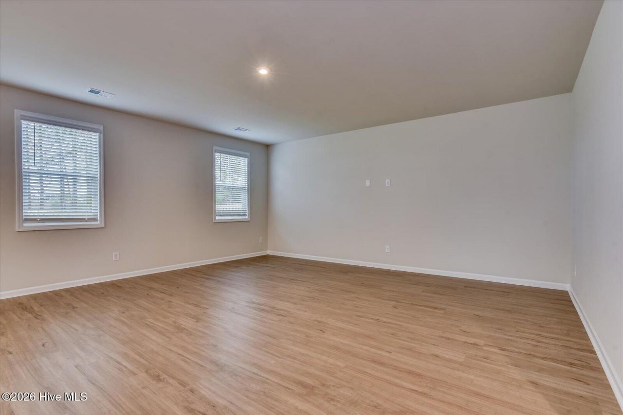 262 Marstrand Circle Photo 6